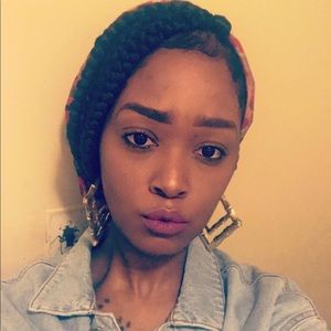 Meet your Posher, Brit